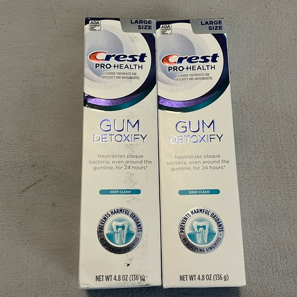 NWT Crest Gum Detoxify Toothpastes - Picture 1 of 5